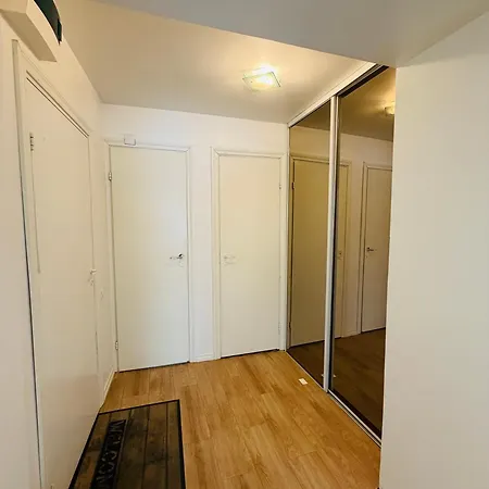 Apartman Quiet With King Size Bed In